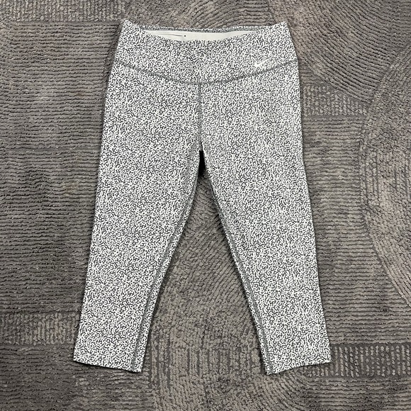 Nike Dri-Fit Legend Pants Large Women's Printed Crop Leggings Gray White - Picture 1 of 5